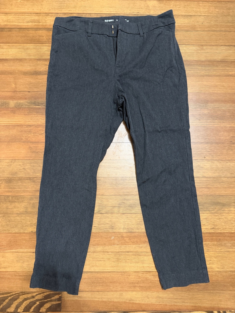 Old Navy Women's Ankle-Length Dress Pants in Charcoal